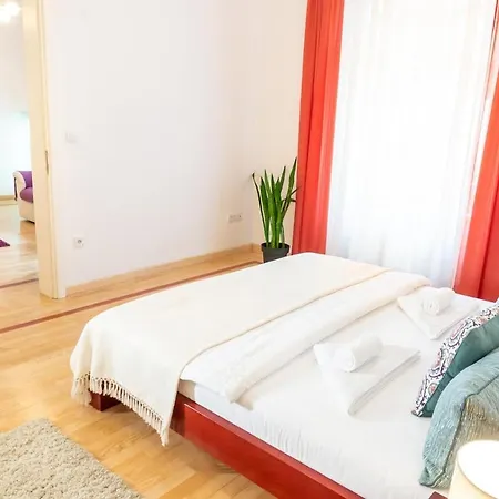 Apartament 155sqm 4br For 9 Guests Belgrad