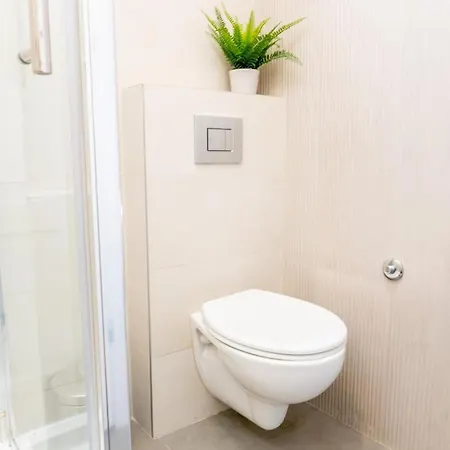 155sqm 4br For 9 Guests Apartament Belgrad