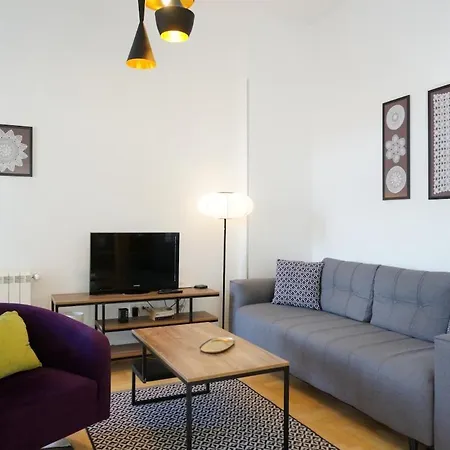 155sqm 4br For 9 Guests *