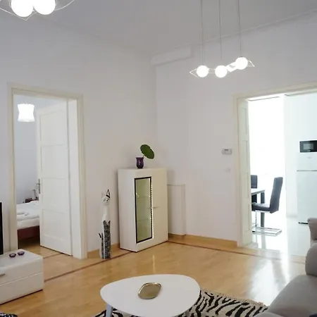 Apartament 155sqm 4br For 9 Guests