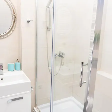 155sqm 4br For 9 Guests Apartament *