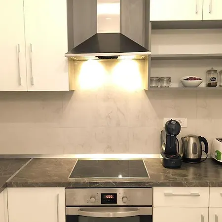 155sqm 4br For 9 Guests Apartament *