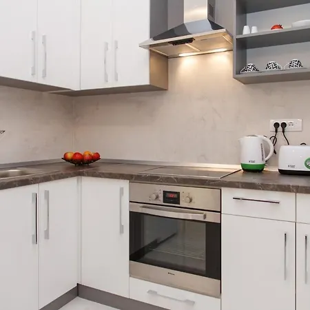 155sqm 4br For 9 Guests Apartament Belgrad